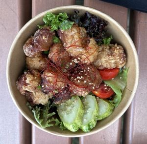 “Sojin Karaage Bowl” (Rice layer underneath)  at Onwa in Nara