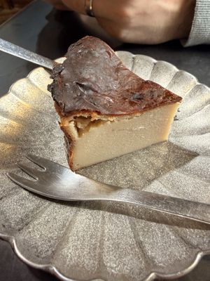 Basque cheesecakee  at Onwa in Nara