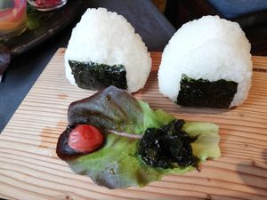 Omusubi at Onwa in Nara