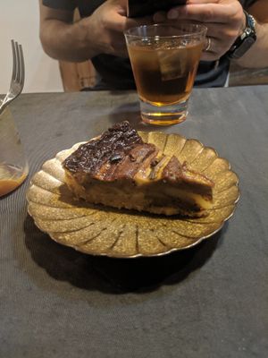 Banana chocolate tart at Onwa in Nara