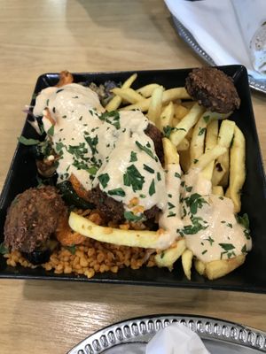 Falafel Box(bzw. Teller) mit Pommes at Mr. Döner in Freiburg