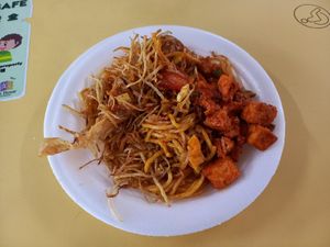 Mie goreng, sambal tofu tempeh, thai chicken leg at Yuan Yuan 圓緣素食 - Chinatown in Central Singapore