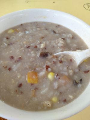 花生糙米粥$3 at Yuan Yuan 圓緣素食 - Chinatown in Central Singapore