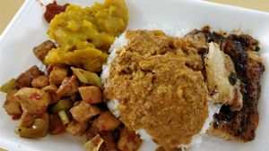 economic rice with curry gravy  at Yuan Yuan 圓緣素食 - Chinatown in Central Singapore