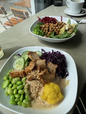 Both bowls   at Grüngut in Berlin