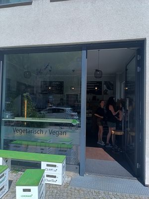 das "Vegetarisch" ist glücklicherweise nicht mehr aktuell at Grüngut in Berlin
