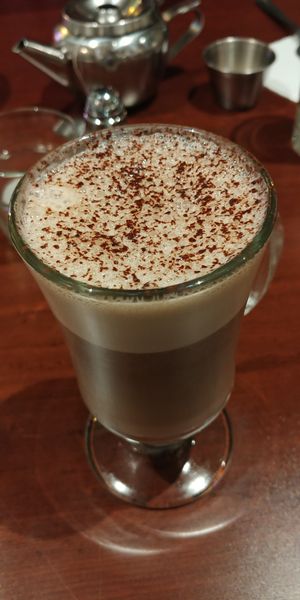 Hot chocolate at Vegan Rapide - Le Misanthrope in Montreal