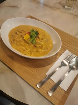 Curry noodles at Where is a Dog in Tokyo