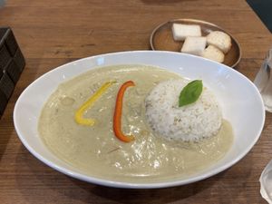 Vegan green curry  at Where is a Dog in Tokyo