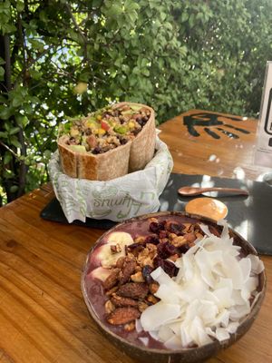 A burrito + açaí bowl at Sapiens in Santiago