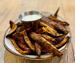 Sweet potato fries at Sapiens in Santiago