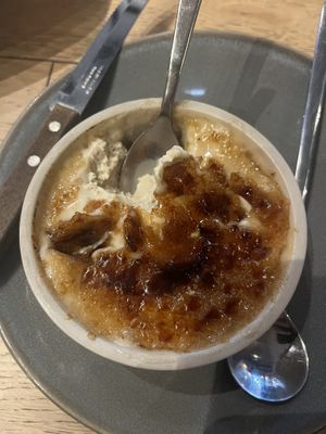 crème brûlée 🍮   at Sapiens in Santiago