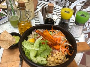 Peruvian Buddha bowl at Sapiens in Santiago