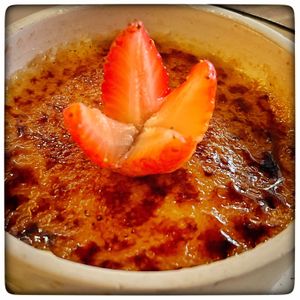 Cashew based crème brûlée   at Sapiens in Santiago