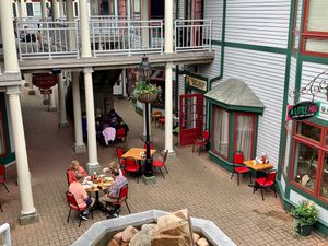 View of outdoor seating (dog-friendly) at Jeannie's Great Maine Breakfast in Bar Harbor