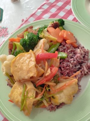 Mixed rice dish at Pridi 26 - Vegetarian Food in Bangkok