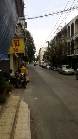 come in soi 30m, see yellow flag turn left at Pridi 26 - Vegetarian Food in Bangkok