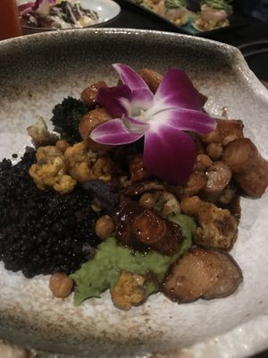 King trumpet “scallops” with pea purée and lentils. #Veganuary at Wildest Restaurant & Bar in Palm Desert