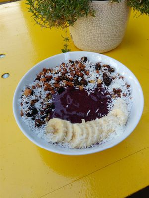 acai bowl at My Goodness in Berlin