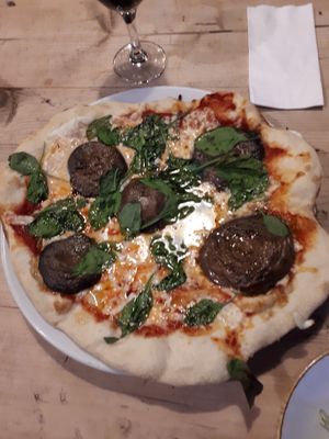 Vegan portobello pizza at Grounded in Corsham