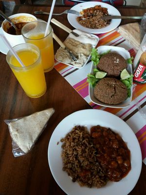 Well served at Abu Salin Delicias Arabes  in Sorocaba