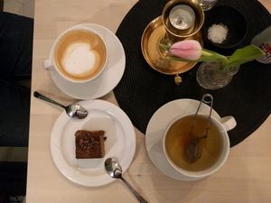 coffe, tea and cake at Truefood Cafe in Lund