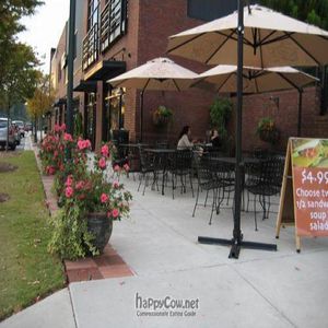 Outside Seating at World Peace Cafe in Sandy Springs