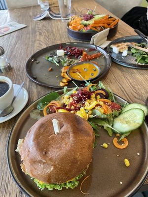 Mittendrin  #Veganuary at Froindlichst - Daimlerstr in Hamburg