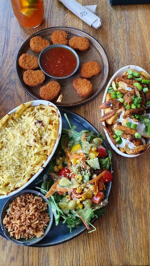 Mac & cheese, Gyros Fries and Chicken Nuggets at Froindlichst - Daimlerstr in Hamburg