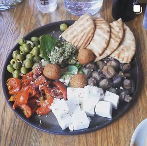 Mezze to share!
They could have offered more falafel😄otherwise the portion size was good for 3 people. at Froindlichst - Daimlerstr in Hamburg