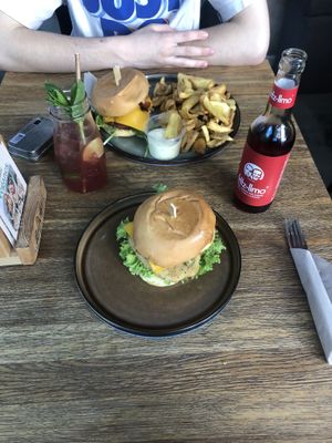 BEST BURGERS omg  at Froindlichst - Daimlerstr in Hamburg