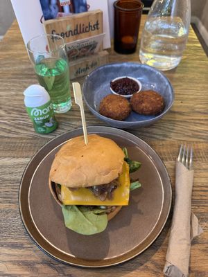   at Froindlichst - Daimlerstr in Hamburg