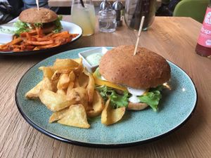 The "Sweet Chick Burger"  at Froindlichst - Daimlerstr in Hamburg