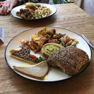 brunch buffet selection at Froindlichst - Daimlerstr in Hamburg