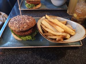Burger Abenteuerlust mit Pommes at Hans im Glück  in Karlsruhe