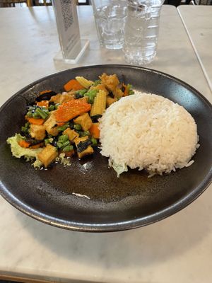 Thai-Basil-Tofu mit Jasmin Reis at Bangkok Jam - Marina Square in Central Singapore