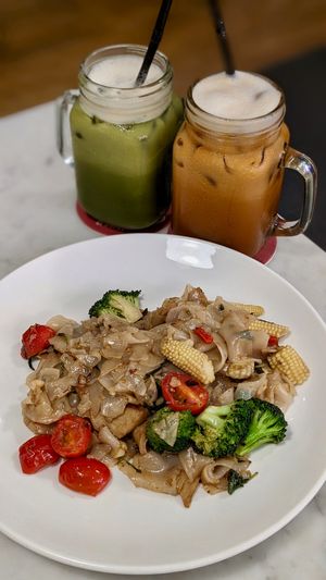 Vegan Thai Drunken Noodles, Thai Milk Tea, Thai Green Milk Tea at Bangkok Jam - Marina Square in Central Singapore