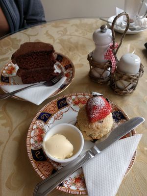 Vegan Scones and Vegan Chocolate Cake! 09-04-19 at The Green Cottage in Louth