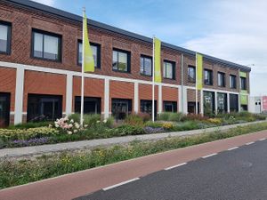 The Twentsche Foodbar seen from the main road (it's on the other side) at Foodbar Rauw in Enschede
