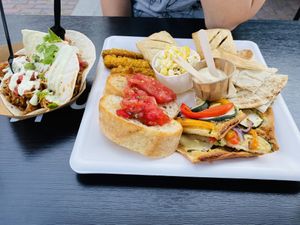 Tacos and shared platter at Foodbar Rauw in Enschede