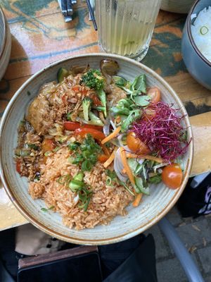 vegan meat with tomato rice   at Kimmade - Food Village in Utrecht
