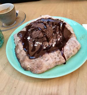 chocolate pizza at Purezza Camden in London