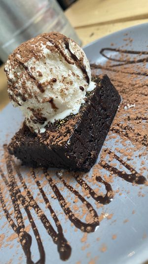 Salted caramel brownie w/vanilla ice at Purezza Camden in London