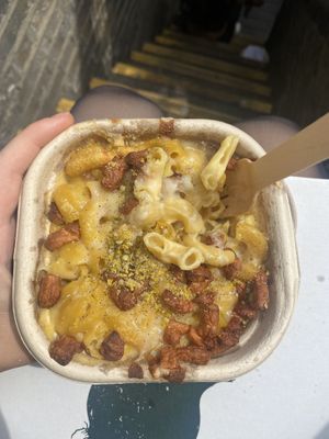 Mac n cheese   at Purezza Camden in London