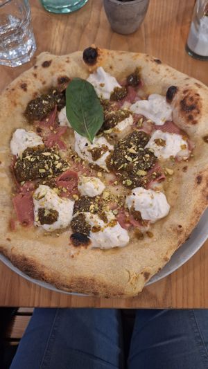 Their iconic Pistachio Pizza! 👌🏻👌🏻👌🏻 at Purezza Camden in London