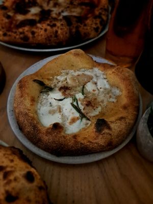 Garlic sourdough bread at Purezza Camden in London