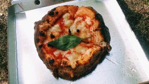 small vegan Margherita (lunch deal) at Purezza Camden in London