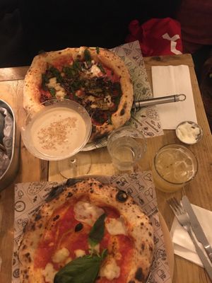 Pesto manifesto and margherita at Purezza Camden in London