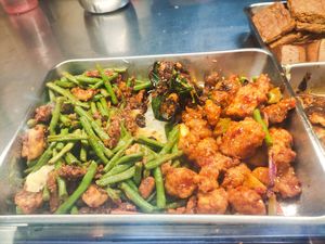 Dishes available at Shan Yuan 善緣素食 in East Singapore