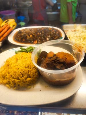 Dishes available at Shan Yuan 善緣素食 in East Singapore